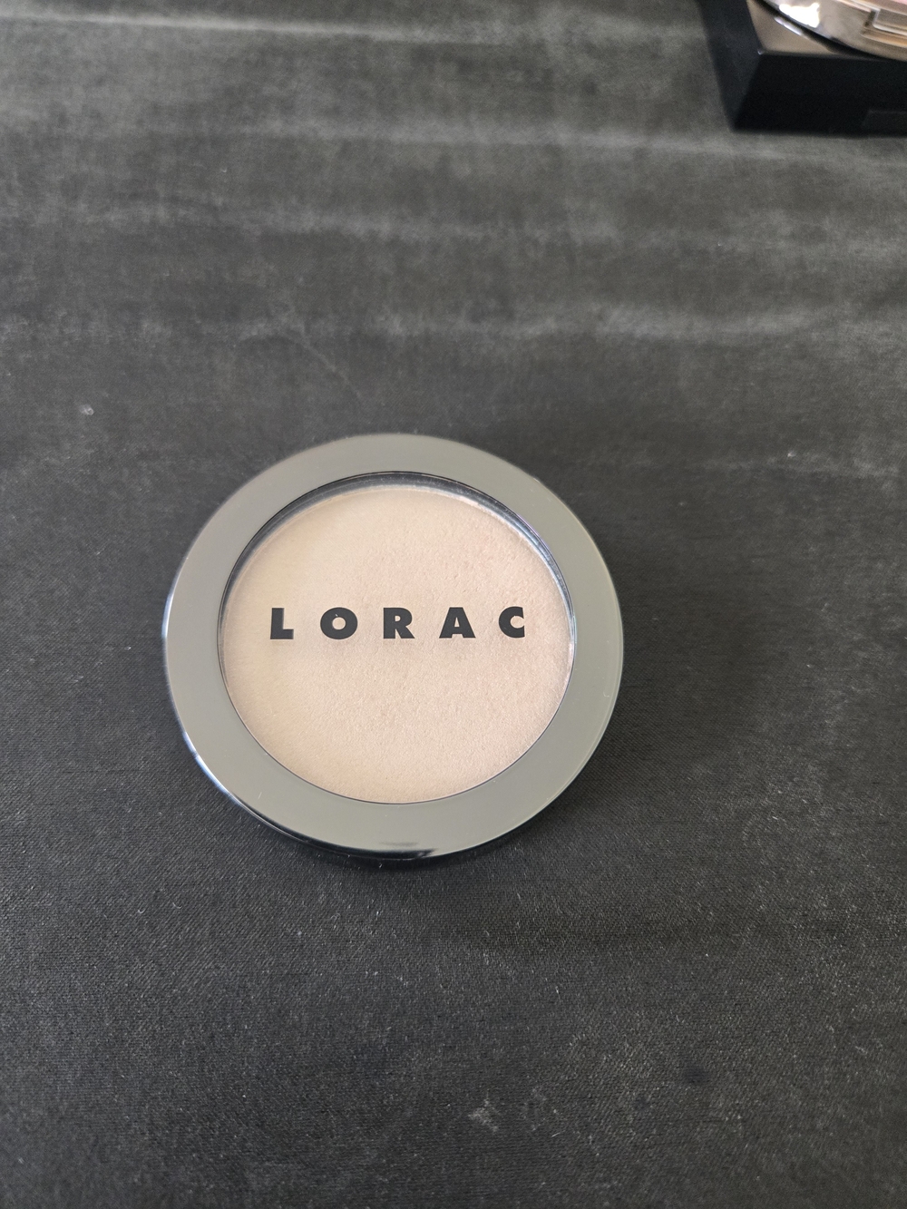 LORAC Highlighter In Starlight - Picture 2 of 4